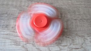 Fidget-spinner-Captain-America-svítíci-hvězdy-2-Aliexpress-300x169