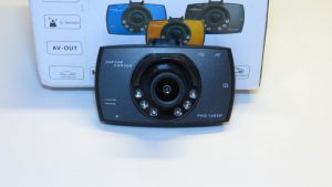 G30-Kamera-do-auta-2-300x169