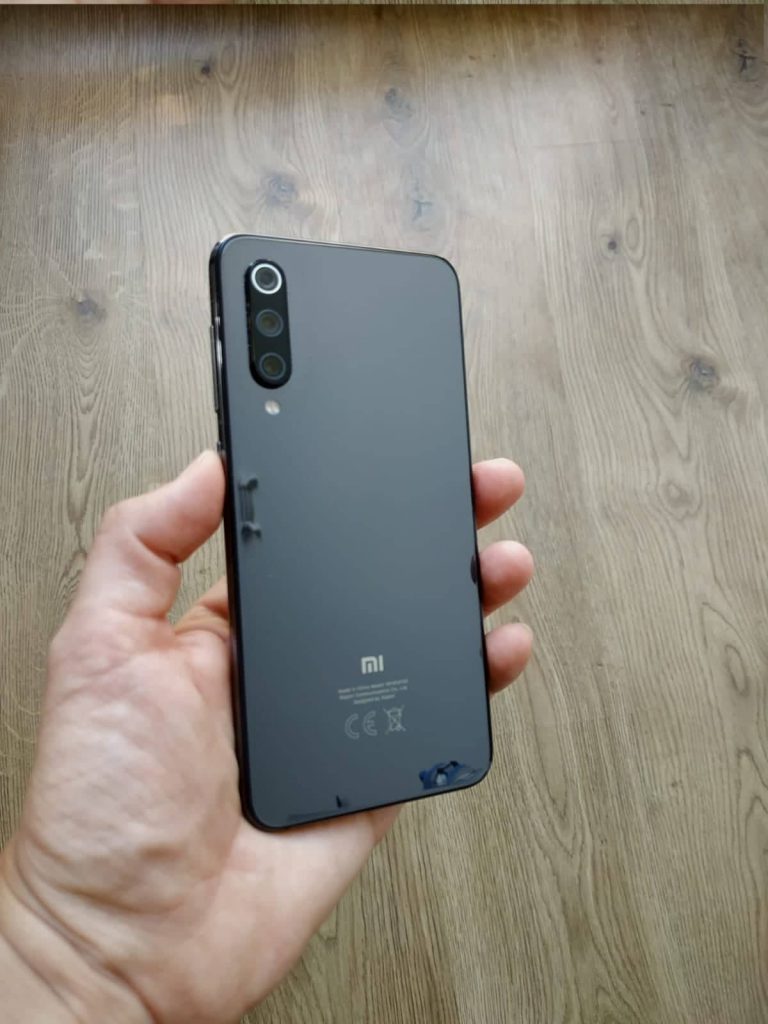 Xiaomi-Mi-9-SE-review-recenze-GearBest-CZ-1